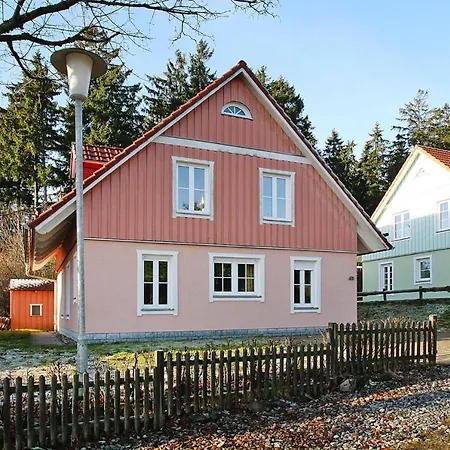 Dom wakacyjny Ferienhaeuser Im Tannenpark, Tanne