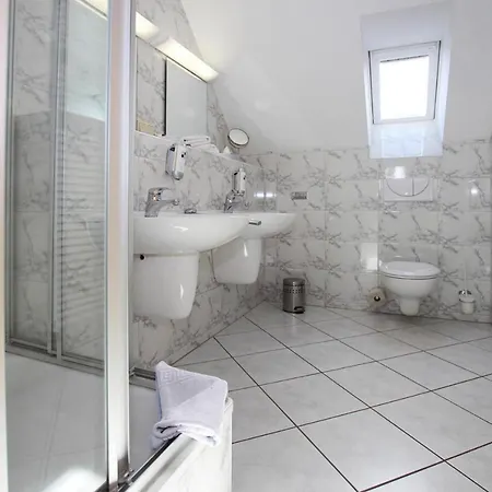 Ferienhaeuser Im Tannenpark, * Tanne